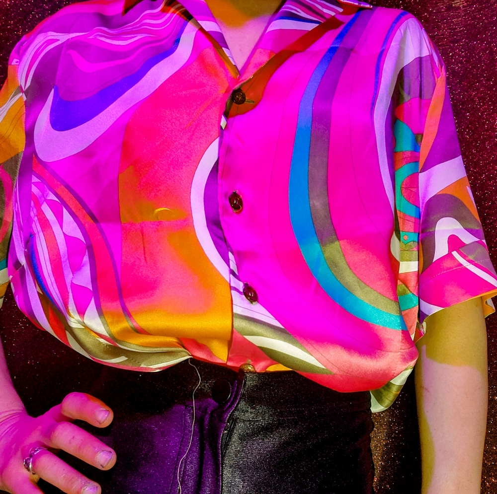 SOLD.       Vintage retro print button up blouse or shawl
